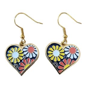 Heart Earrings with retro flowers